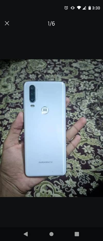 Moto One action 4/128