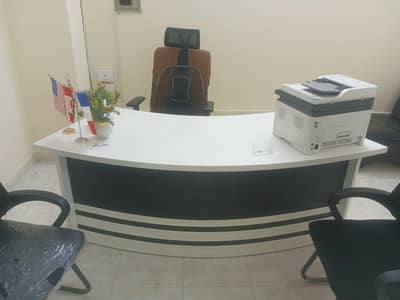 Executive Table 3×6 curve decent look