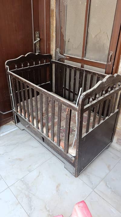 baby cot for sale
