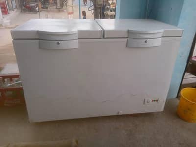 Dowlance Freezer