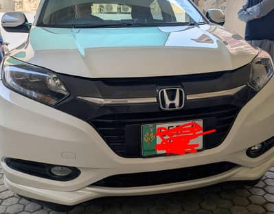 Honda Vezel pearl white
