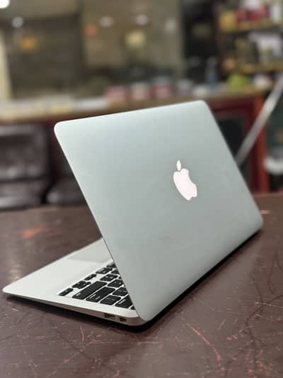 macbook Air 2014 4gb ram 128gb ssd