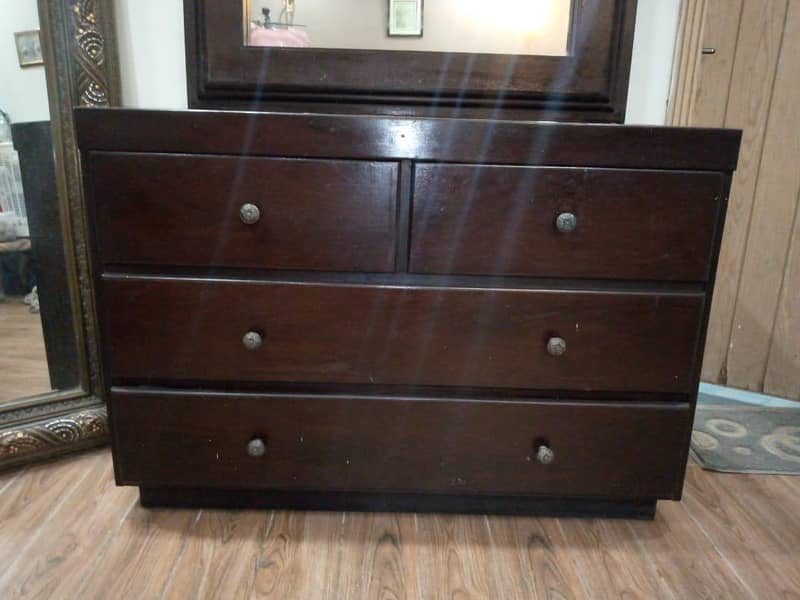 Dressing Table 0