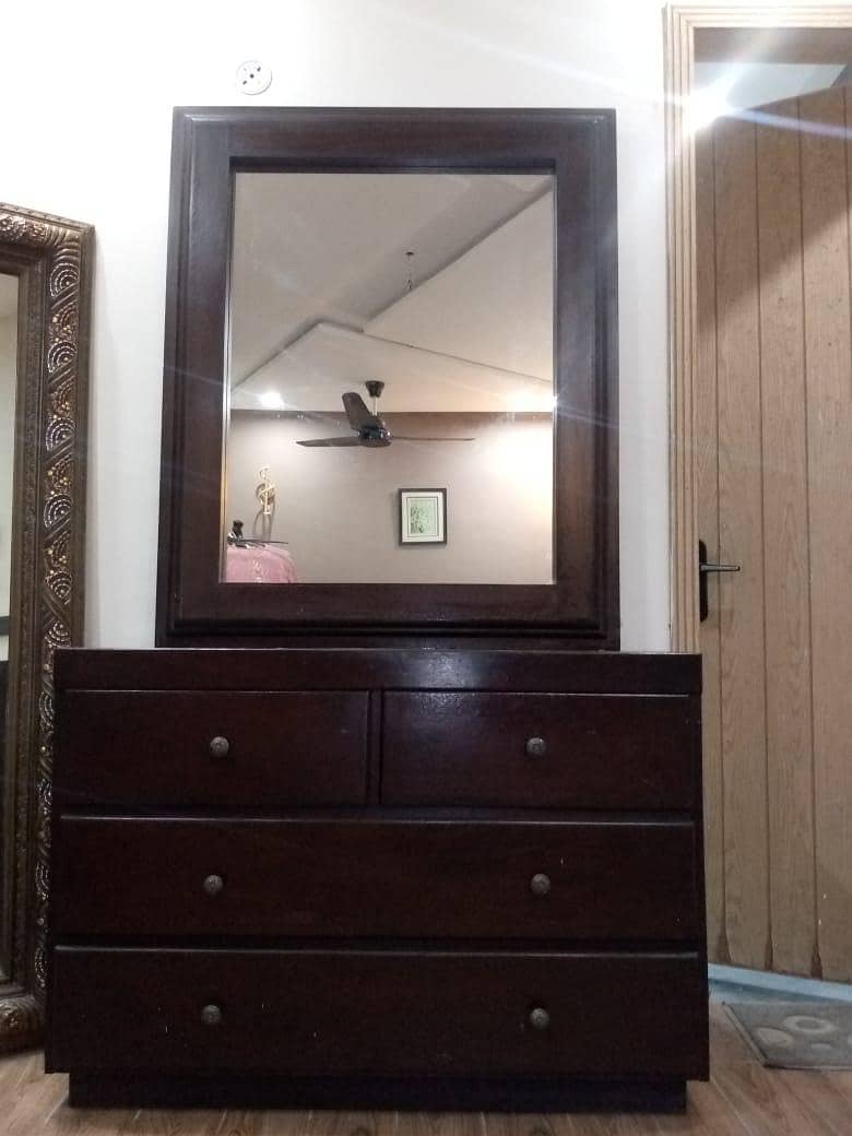 Dressing Table 1