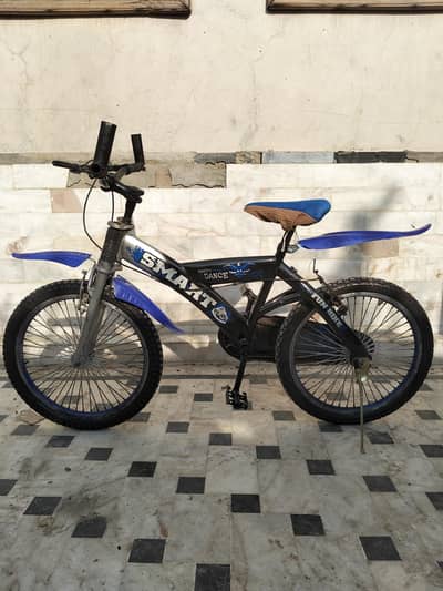 cycle in Black Blue colour