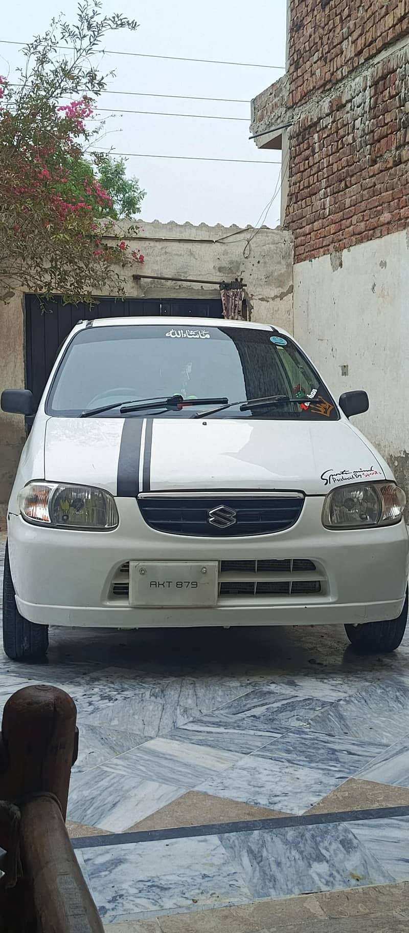 گاڑی اچھی ھے میری اپنے استعمال میں ھے 1