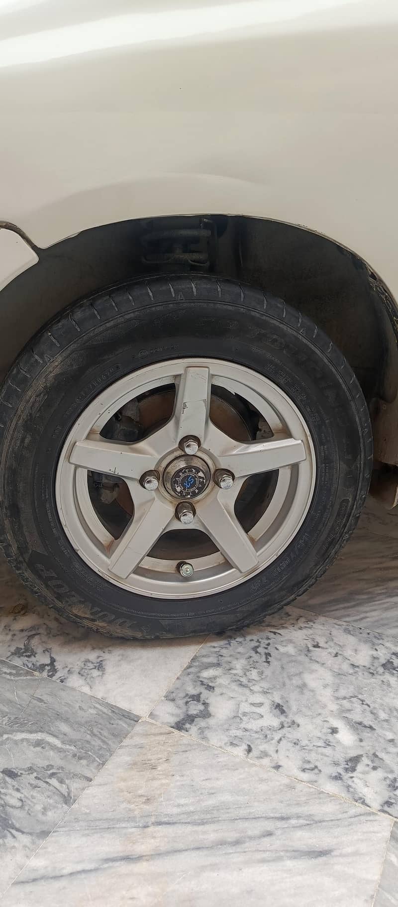 گاڑی اچھی ھے میری اپنے استعمال میں ھے 3