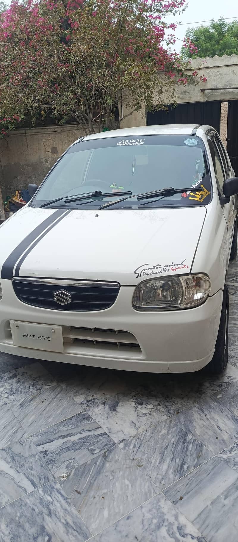 گاڑی اچھی ھے میری اپنے استعمال میں ھے 7