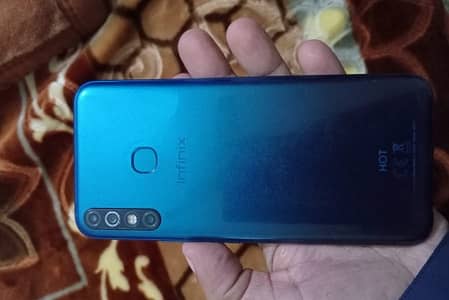 Infinix Hot 8