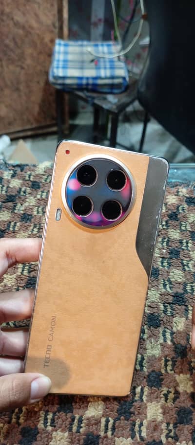 Tecno Camon 30 (8/256)