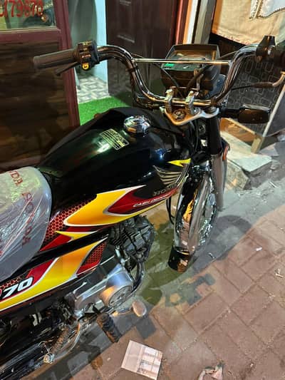 10/10 condition H 2025 model H Cd 70 H Argent Sale On buyers Contact