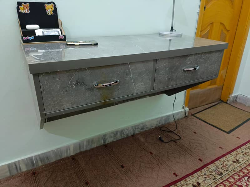 Study Table, Wall Mounted 1