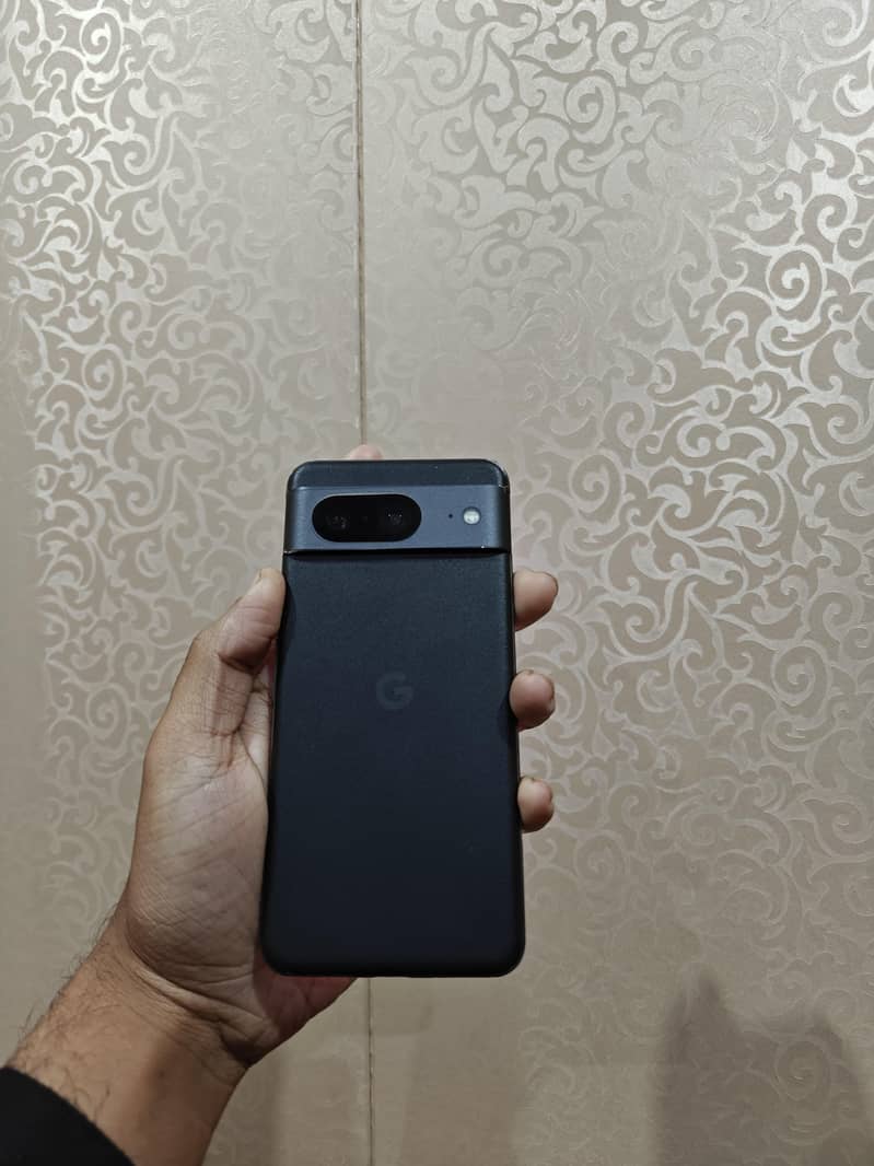 Google Pixel 8 1