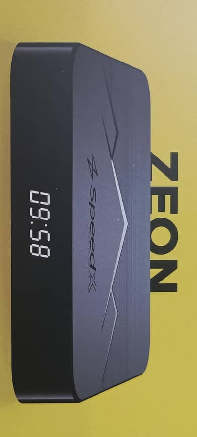 SpeedX Zeon W30 Plus 4K Android 14 TV Box - 4GB/64GB (Like New)