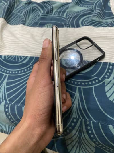 I phone 11 pro 256 Gb water pack PTA approve  for sale