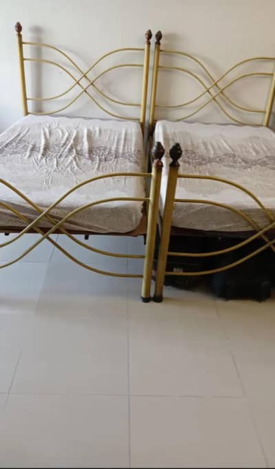 2 pcs iron bed with molty foam mattress good condition