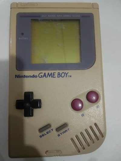 vintage Nintendo game boy game on with out castte