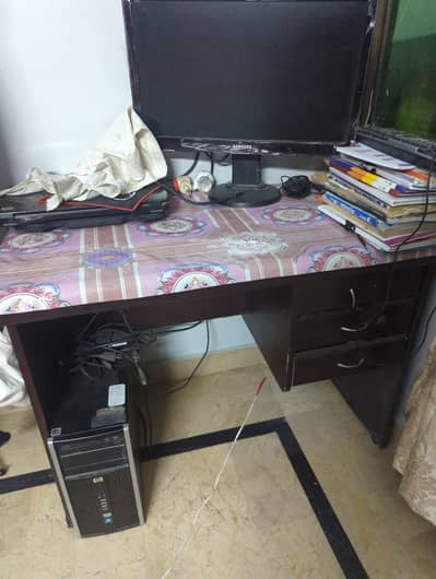 Computer Tabel / Study Tabel