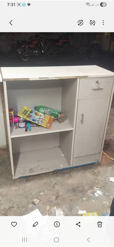 Cash counter for sale