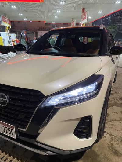 Nissan Kicks 2021 model pearl white