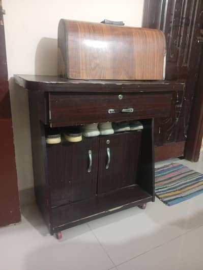 silai  machine holder with shelfs drows