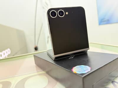 100 % BRAND NEW SAMSUNG FLIP 6 12GB/512GB OFFICE PTA APPROVED