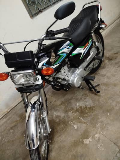 Honda 125 Black Edition 2023