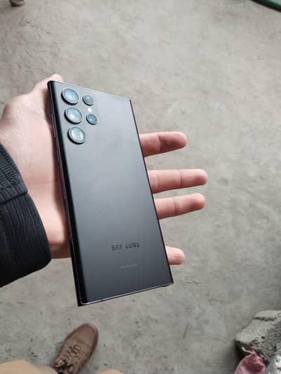 Samsung S22 ultra. . . .