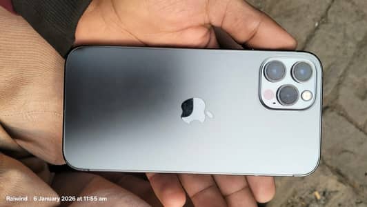 iPhone 12 par ware good phone water pak Face ID ok battery health 96