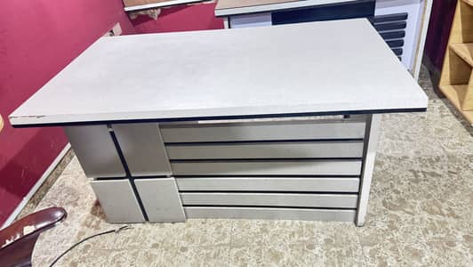 Executive Table / Office Table