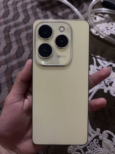 Infinix hot 40 open box 10/10 condition