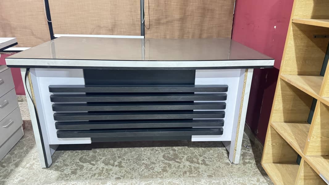 Executive Table/ Office Table 0