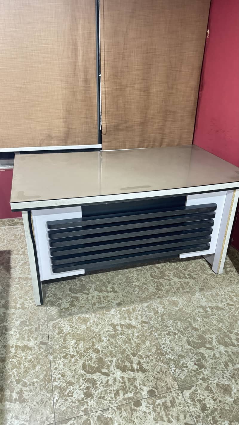 Executive Table/ Office Table 1