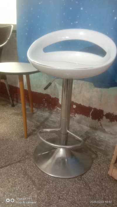 bar stool