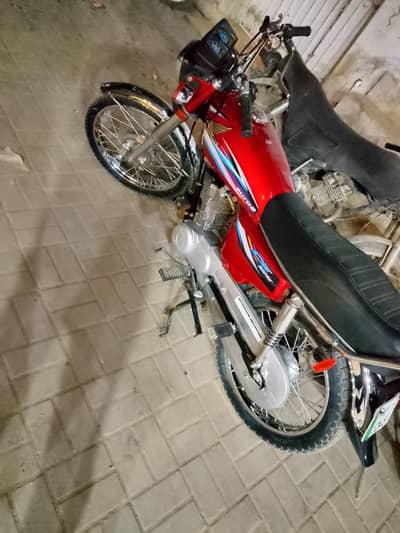 bike bilkul okk he koi km NAHI