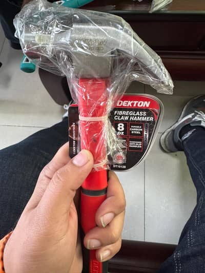 dekton heavy duty 8oz claw hammer