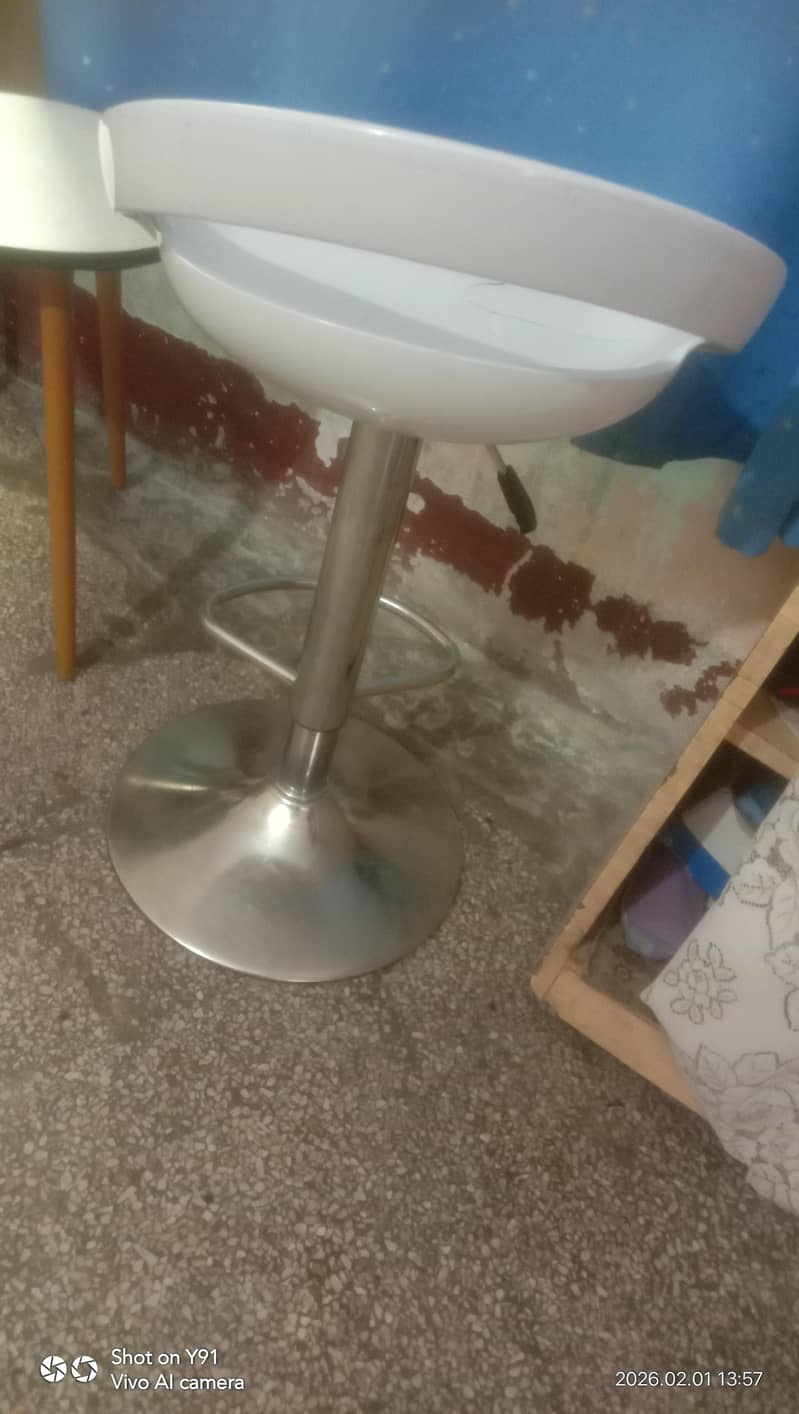 bar stool 2
