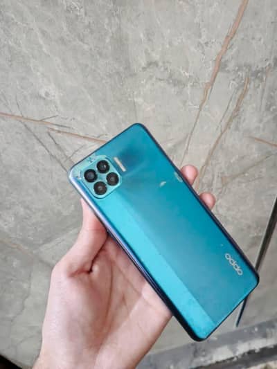 Oppo f17 pro 8/128gb non pta / 03256570048