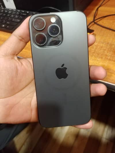 iPhone 15 pro max jv