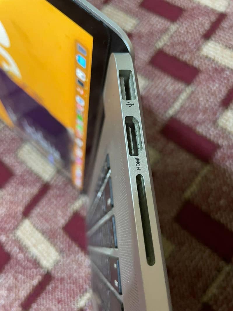 MacBook Pro mid 2015 1