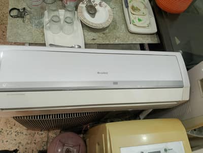 Urgent Gree G10 model slightly used for sale