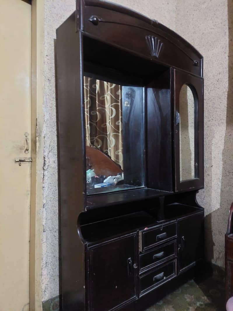 dressing table 0