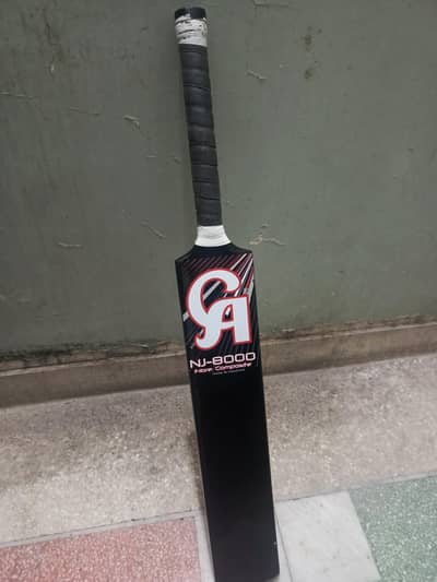 CCA ORIGNAL FIBRE BAT NJ8000 CONDITION 8 / 10
