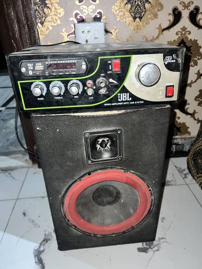 Good condition awaz bass amplifier and speaker dono