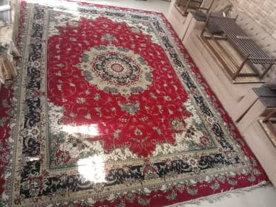 Large size Turkish Carpet in Rdd very Good conditiion