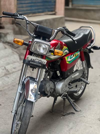 total genuine 1st awner home used like new