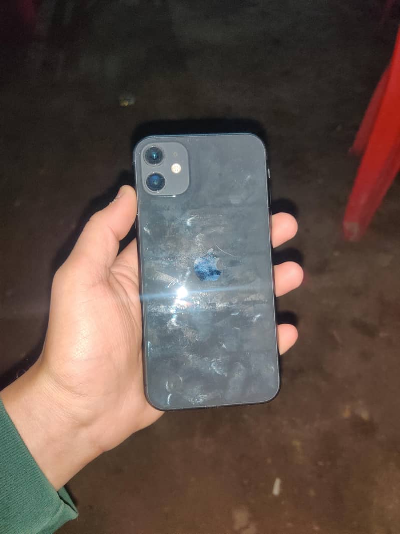 IPHONE 11 0