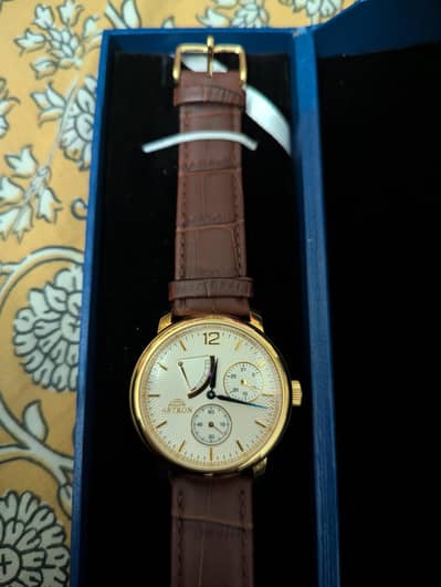 Elegant men's wristwatch Astron Automatic seconds date