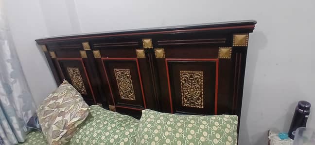  Elegant Solid Wooden Bed – For Sale 