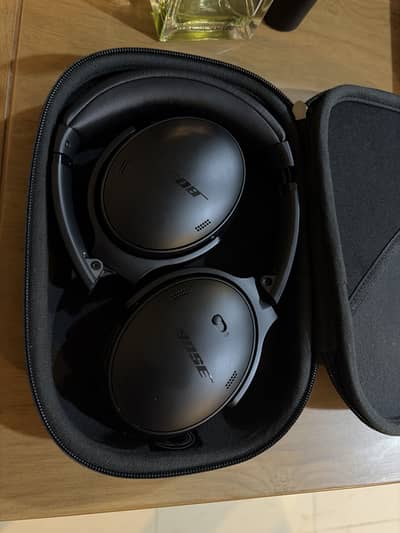BOSE QC45 Headphones with original box